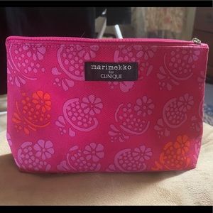 NWOT Clinique Cosmetic Bag
